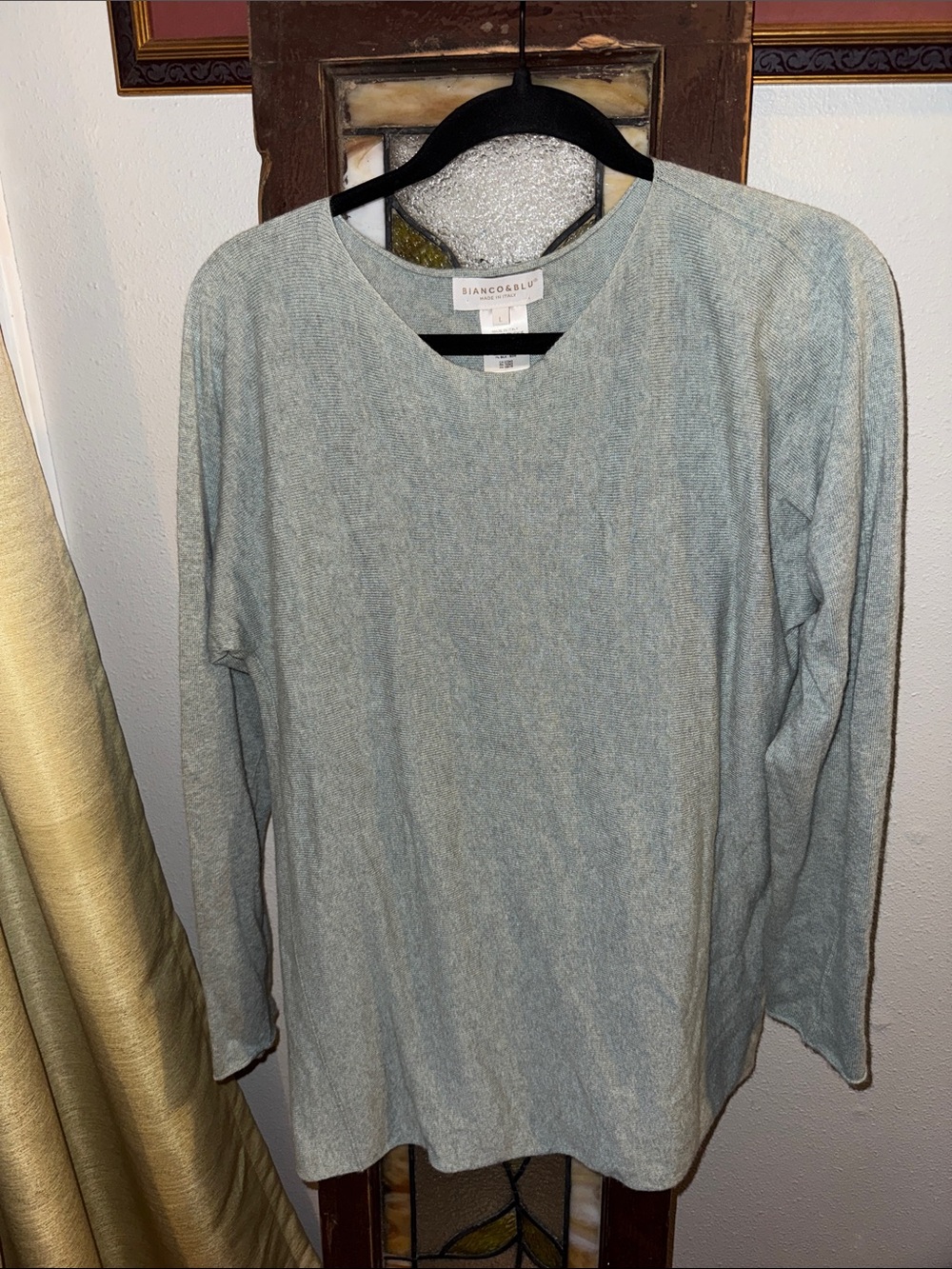 Bianco & Blu Cashmere Blend Sweater